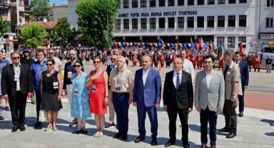 ‘Altın Karagöz’le Bursa'dan dünyaya barış mesajı