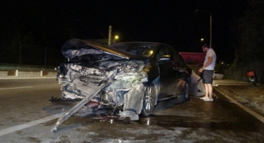 Araç kontrolden çıktı,ortalık savaş alanına döndü