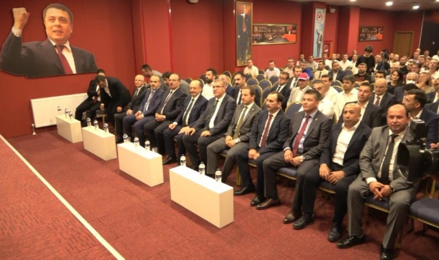 Bakan Bilgin, Türk-Metal Sendikası Bursa Şubesinde metal işçileriyle buluştu