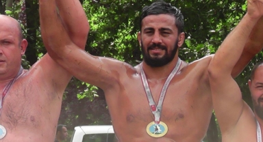 Başpehlivanlığı Üncül kazandı