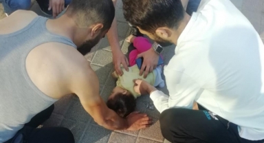 Beşinci kattan düşen 9 aylık bebek ağır yaralandı