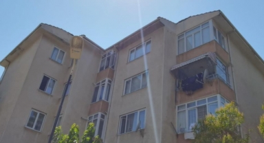 Beşinci kattan düşen bebek hayatını kaybetti