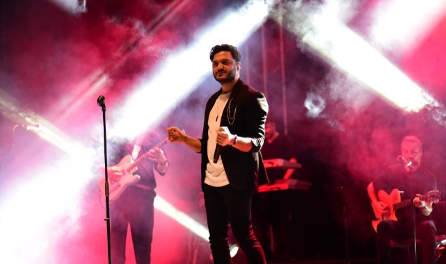 Bursa'da İlyas Yalçıntaş rüzgarı esti