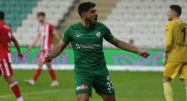 Bursaspor'da yaprak dökümü devam ediyor