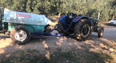 Dedesinin kullandığı traktörün altında kaldı