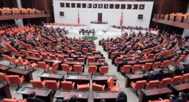 Ek gösterge ve öğrenci affı kabul edildi