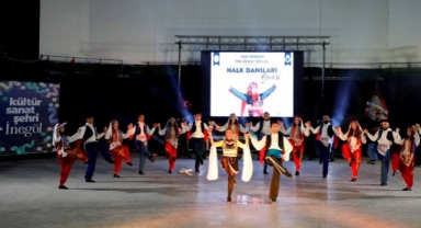 İnegöl Belediyesi Halk Dansları Topluluğundan muhteşem gösteri