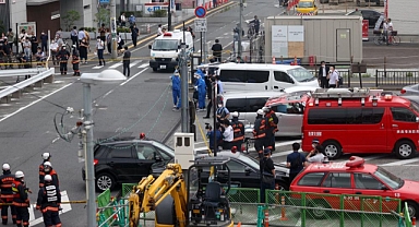 Japonya eski başbakanı Abe'ye silahlı saldırı
