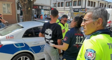 Kadın sürücü engelli genci darp edip kaçtı