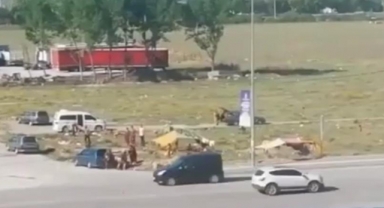 Konar göçer aileler araçları taşladılar