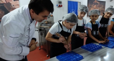 Küçük çikolata şefleriyle ‘en tatlı atölye’