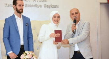 Nikah memuru kendi oğlunun nikahını kıydı