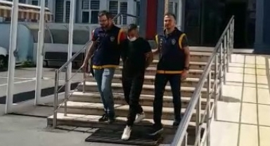 Oto hırsızı çalıntı araçla yakalandı