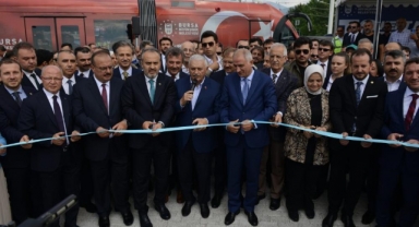 T2 tramvay hattı Binali Yıldırım’ın katılımıyla açıldı