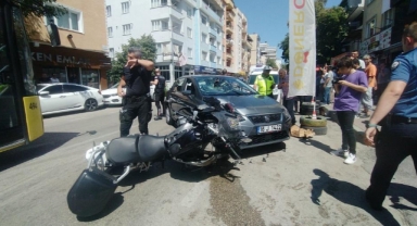 Yunus ekibi ile otomobil çarpıştı: 2 polis yaralandı