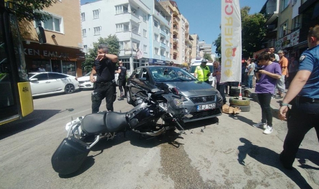Yunus ekibi ile otomobil çarpıştı: 2 polis yaralandı