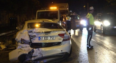 Bursa’da zincirleme kaza: 1’i ağır 5 yaralı