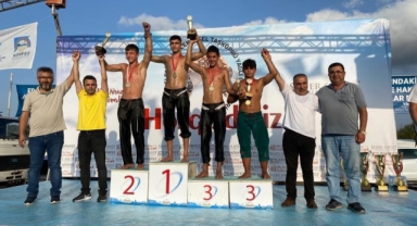 Büyükşehir Belediyesporlu güreşçilerden 9 madalya