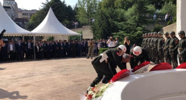 Cumhurbaşkanı Celal Bayar mezarı başında anıldı
