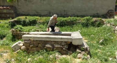 İznik’te Osmanlı’ya ait mezar kalıntıları gizemini koruyor