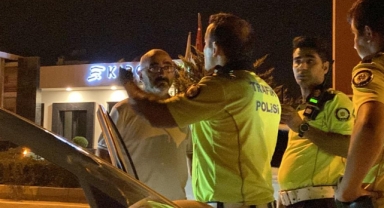Polisin alkollü sürücü ile imtihanı