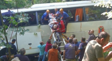 Tur otobüsü kazasında ölü sayısı 3’e yükseldi