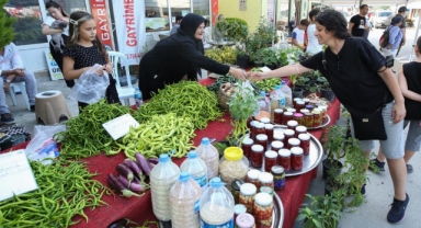Ürünlü’de biberin bin bir çeşit lezzeti yarıştı
