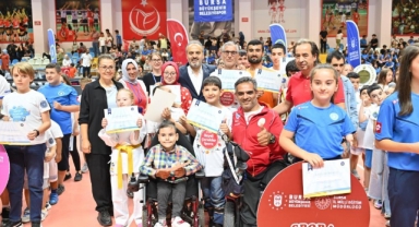 Yaz spor okullarına renkli veda