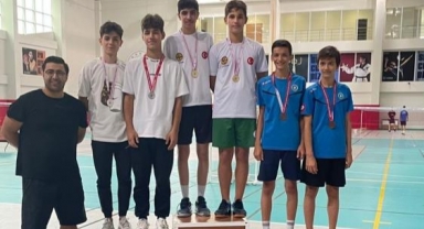 B.B.B.'li badmintonculardan 13 madalya