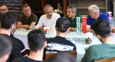 Başkan Aktaş, Bursaspor Kulübü ile kahvaltıda bir araya geldi.