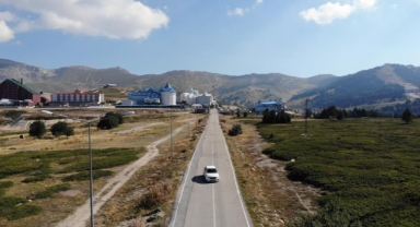Bu yolda araçlar 40 km hızla rampa çıkıyor