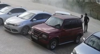 Kadın şoför kaza yapınca, arkadaşı aracı kaçırdı