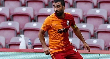 Arda Turan futbolu bıraktı