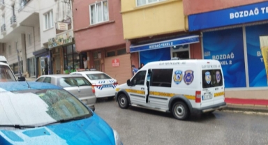 Yakınlarının ulaşamadığı adam evinde ölü bulundu