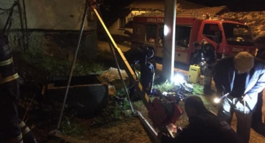 11 metre derinde koyun kurtarma operasyonu