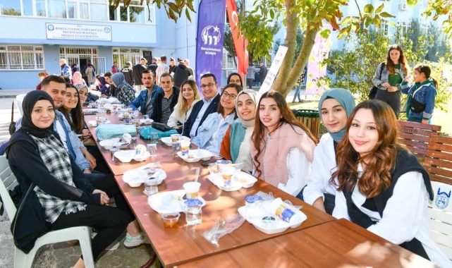 Başkan Kanar, üniversite öğrencileri ile istişarelerde bulundu