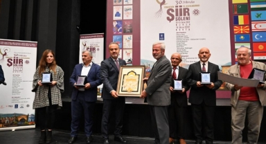 Bursa’da şiir şöleni
