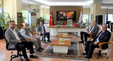 Bursa’nın iki belediye başkanı Karacabey’de buluştu