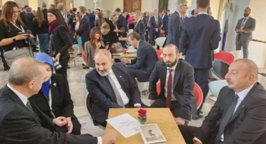 Cumhurbaşkanı Erdoğan'dan üçlü zirve