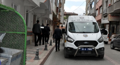 Evde tek bırakılan çocuk çıkan yangında öldü