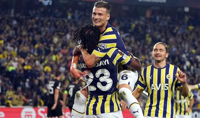 Fenerbahçe Avrupa'da dolu dizgin