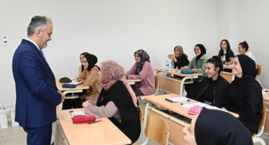 Gençler üniversiteye Bursa Büyükşehir’le hazırlanıyor