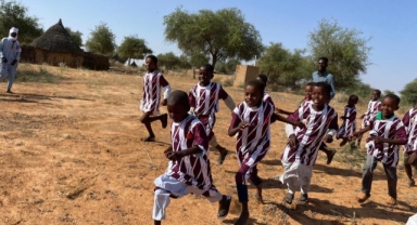 İnegölspor’dan Sudanlı çocuklara jest