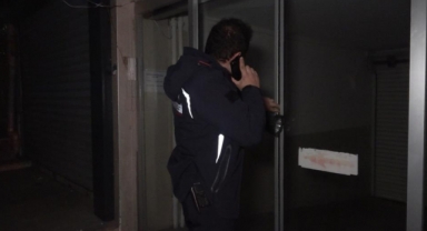 İş yerinde uyuyakaldı polis seferber oldu