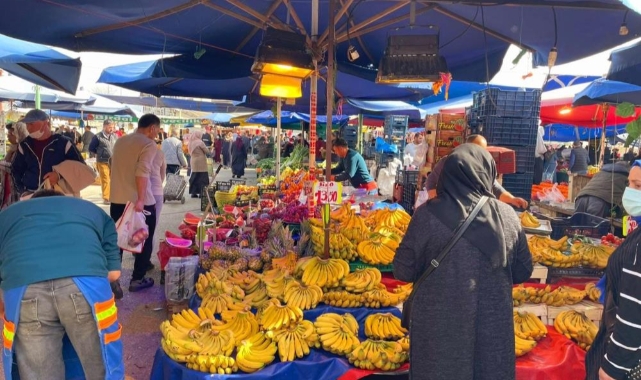 Işıklı pazarcılar vatandaşı kandıramadan yakalandı