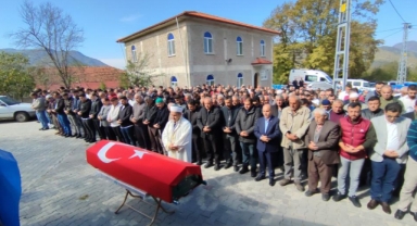 Maden şehitleri bir bir toprağa veriliyor