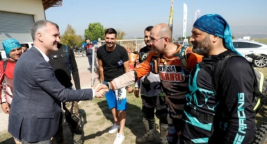 Motocross şov nefesleri kesti