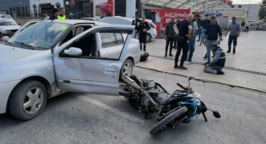 Motosiklet ile otomobilin çarpıştı: 4 yaralı