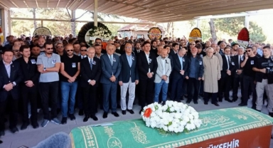 Müzisyen Onur Şener son yolculuğuna uğurlandı