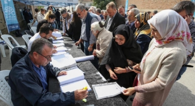 Nilüfer Doğanköy’de hak sahipleri tapularına kavuştu